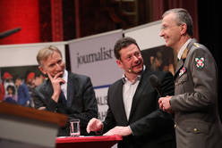 Johann Oberauer ("Journalist), Michael Lang ("APA) und Brigadier Kurt Wagner.