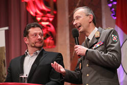Michael Lang ("APA") und Brigadier Kurt Wagner