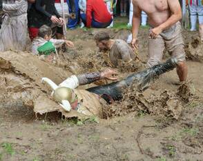 Dreckschweinfest am Pfingstmontag in Hergisdorf
