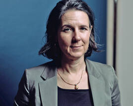 Meike Schreiber: „Der ständige Umgang mit Geld macht manche Leute gierig bis hin zu kriminellem Verhalten“