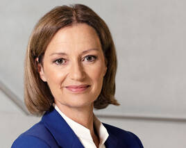 Bettina Schausten verteidigt Abberufung von Nicola Albrecht nach KI-Eklat – lässt sie aber „nicht fallen“