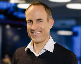 Florian Harms rechnet ab: Öffentlich-rechtlicher Rundfunk „droht an Überfettung zu ersticken“