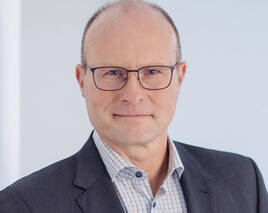 Burda Verlag holt Dirk Hentschel als Chefredakteur von „Freizeit Revue“ & Co.