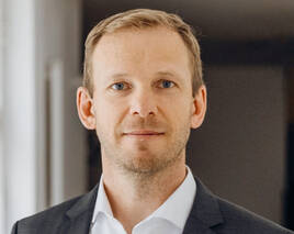 Ippen.Media-Chefredakteur Markus Knall wirbt für stärkeren KI-Einsatz im Journalismus